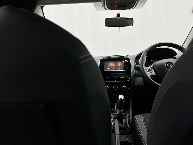 Used Renault Clio 2018 for sale - 76986526: Photo 16