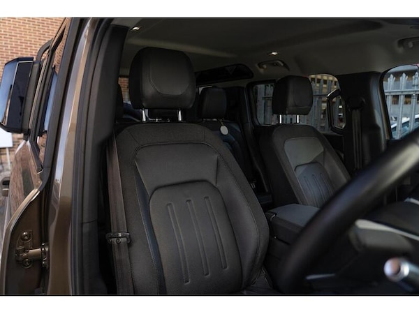 Used Land Rover Defender 110 2020 for sale - 75638189: Photo 10