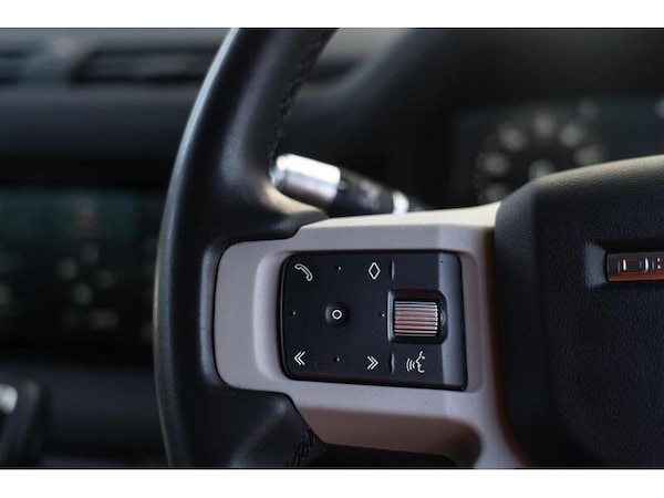 Used Land Rover Defender 110 2020 for sale - 75638189: Photo 15
