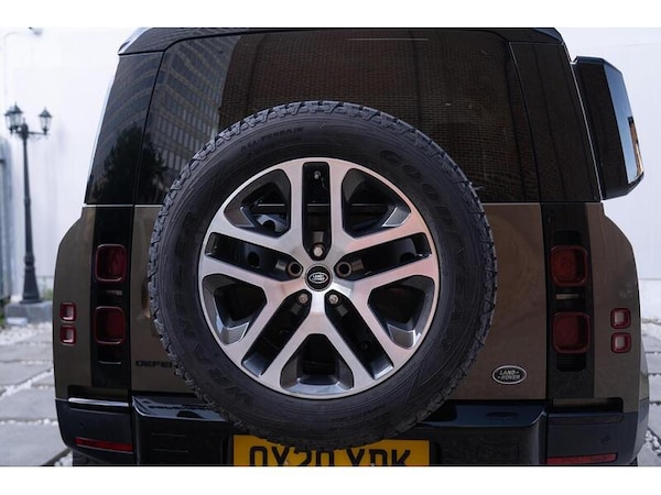 Used Land Rover Defender 110 2020 for sale - 75638189: Photo 17