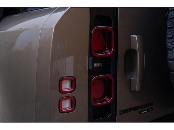 Used Land Rover Defender 110 2020 for sale - 75638189: Photo 28