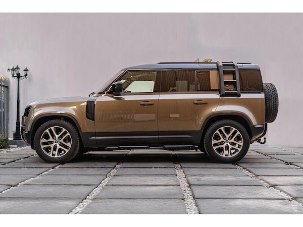 Used Land Rover Defender 110 2020 for sale - 75638189: Photo 4