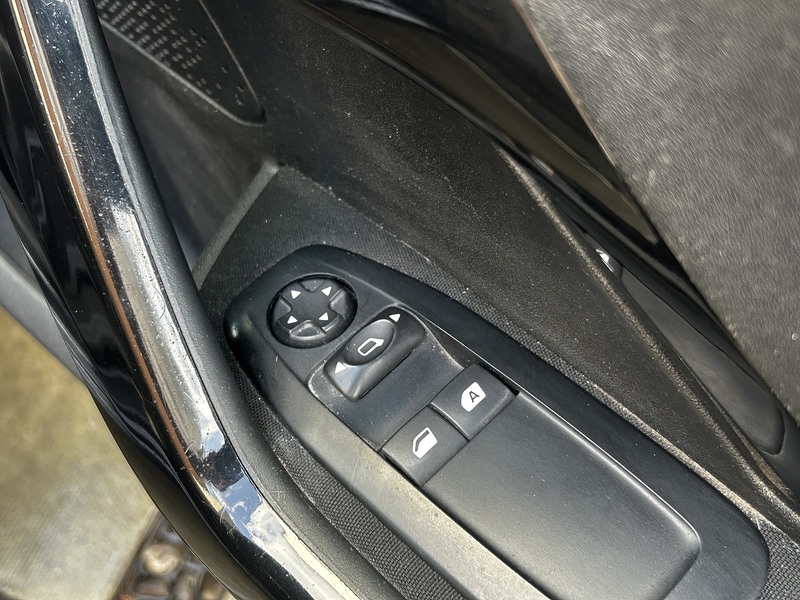 Used Peugeot 208 2016 for sale - 77558301: Photo 14