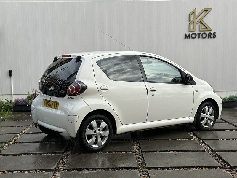 Used Toyota AYGO 2011 for sale - 76357030: Photo 10