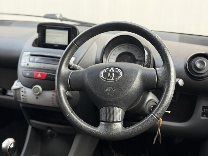 Used Toyota AYGO 2011 for sale - 76357030: Photo 13