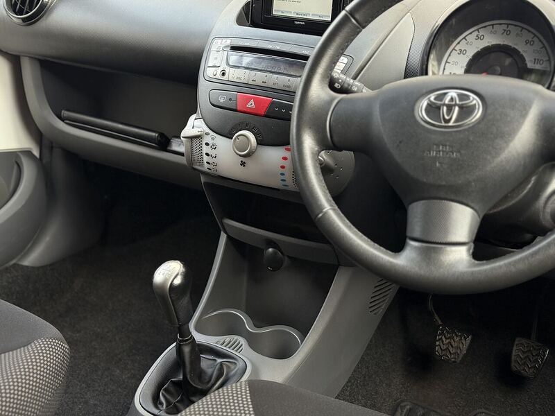 Used Toyota AYGO 2011 for sale - 76357030: Photo 15