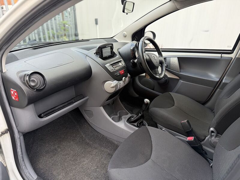 Used Toyota AYGO 2011 for sale - 76357030: Photo 19