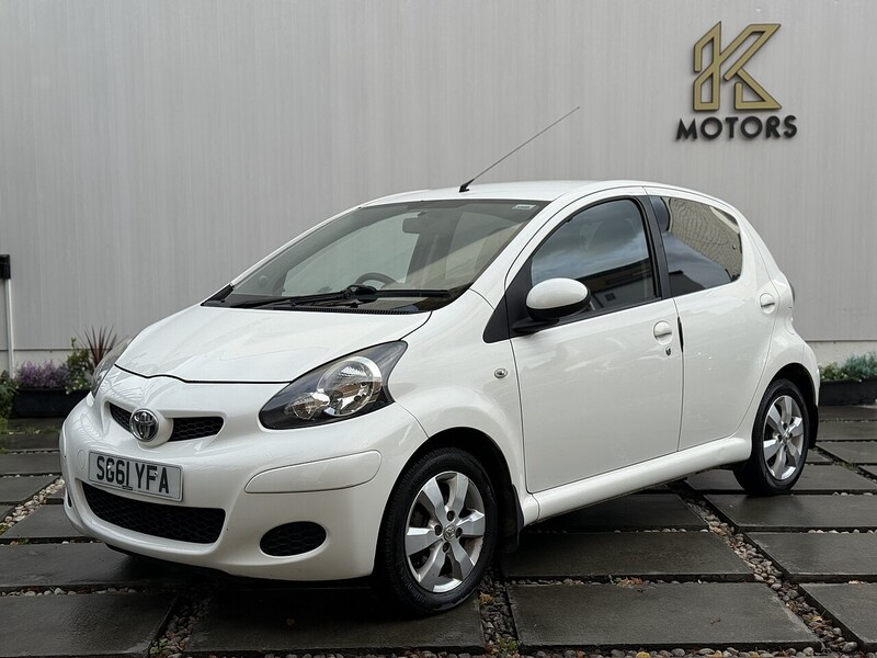Used Toyota AYGO 2011 for sale - 76357030: Photo 2