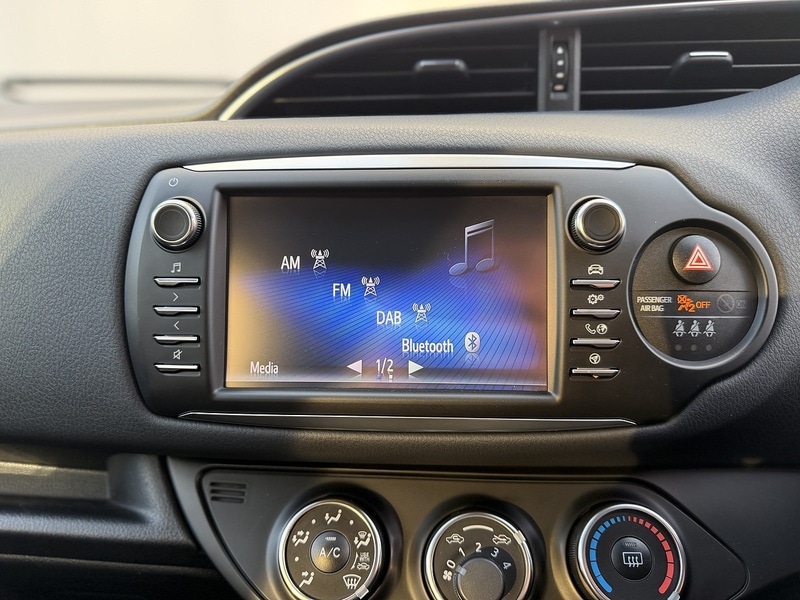 Used Toyota Yaris 2017 for sale - 77668065: Photo 22