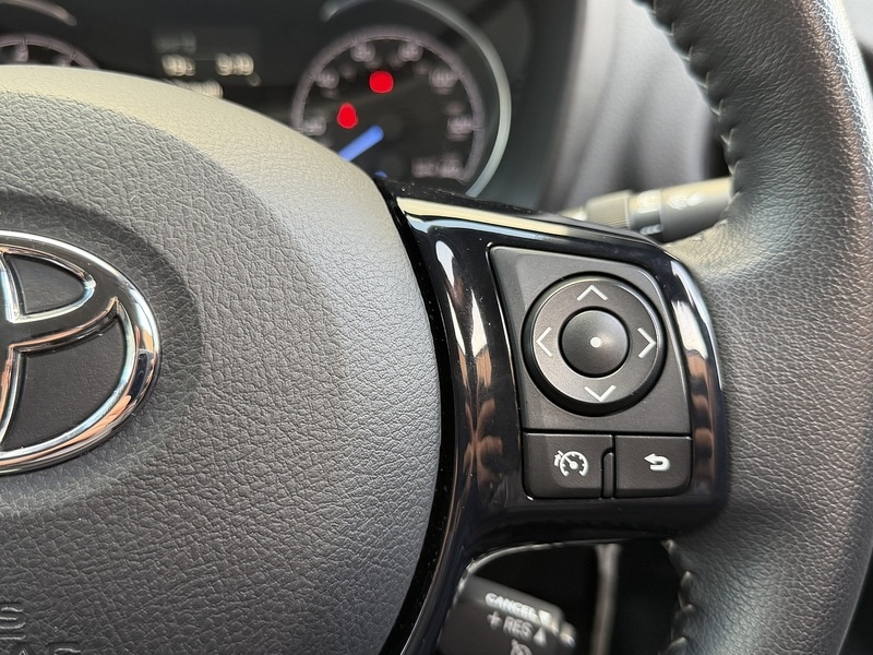 Used Toyota Yaris 2017 for sale - 77668065: Photo 27