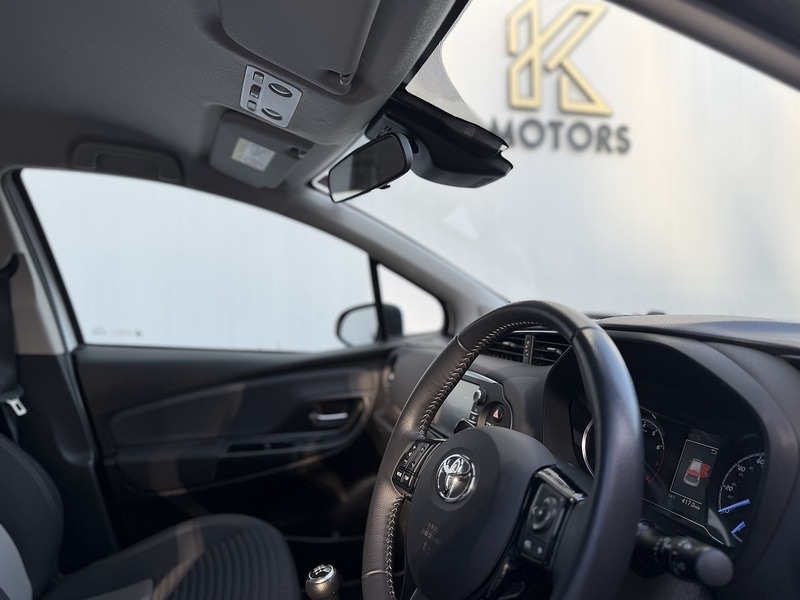 Used Toyota Yaris 2017 for sale - 77668065: Photo 6