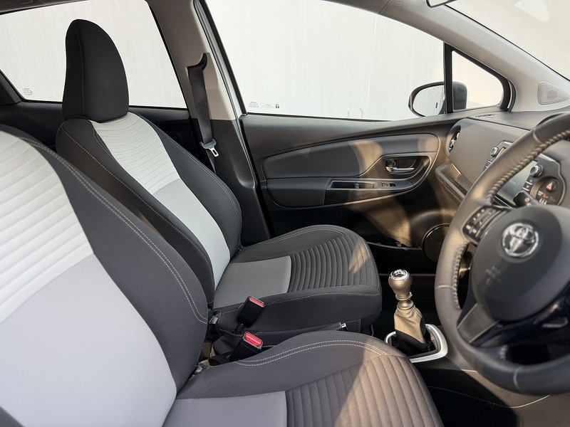 Used Toyota Yaris 2017 for sale - 77668065: Photo 7