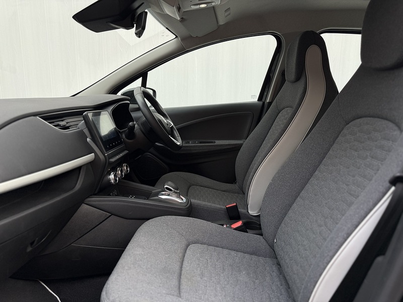 Used Renault Zoe 2021 for sale - 76716127: Photo 33