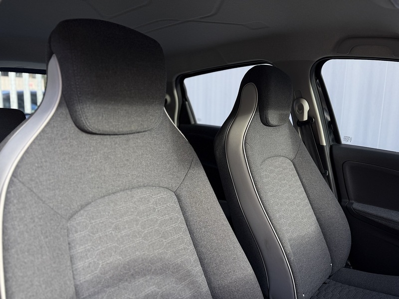 Used Renault Zoe 2021 for sale - 76716127: Photo 9