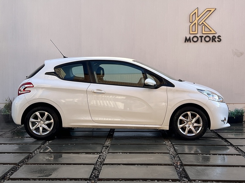 Used Peugeot 208 for sale - 77208485: Photo 2