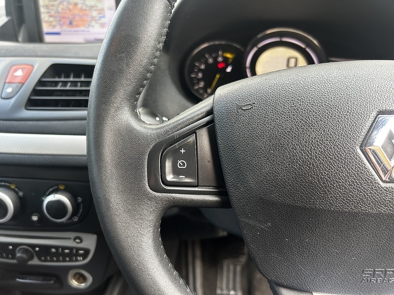 Used Renault Megane 2010 for sale - 77547866: Photo 21