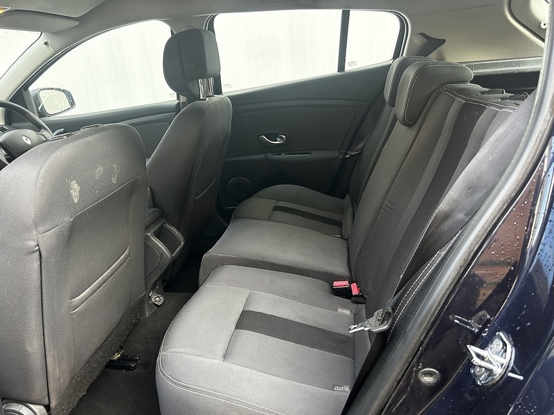 Used Renault Megane 2010 for sale - 77547866: Photo 31