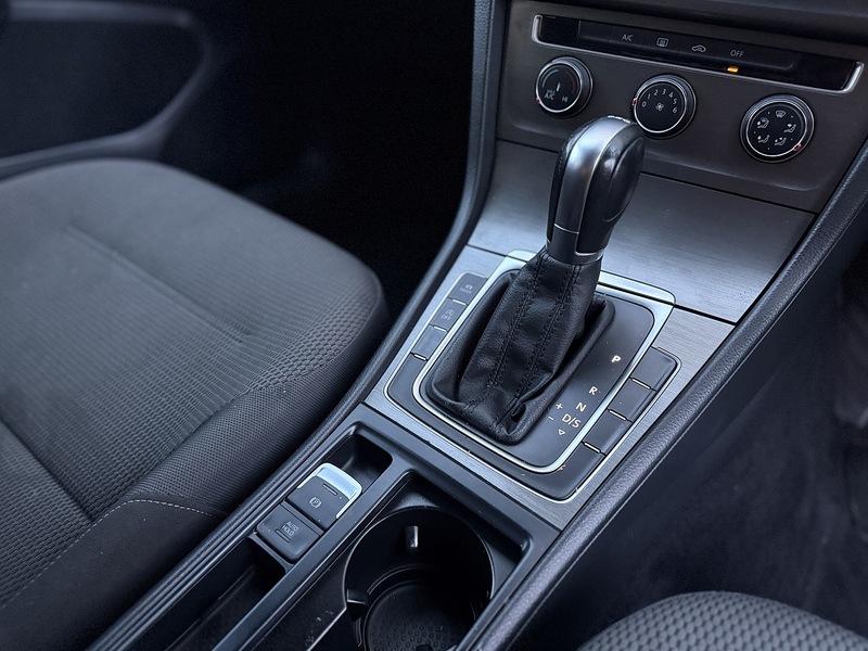 Used Volkswagen Golf 2013 for sale - 76716129: Photo 22