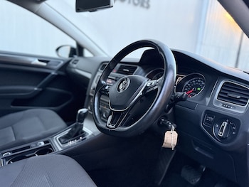 Used Volkswagen Golf 2013 for sale - 76716129: Photo