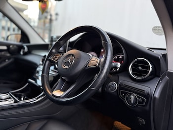 Used Mercedes-Benz GLC 2019 for sale - 76950817: Photo