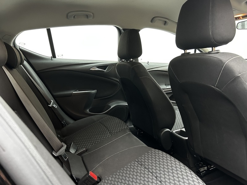 Used Vauxhall Astra 2018 for sale - 77543637: Photo 8