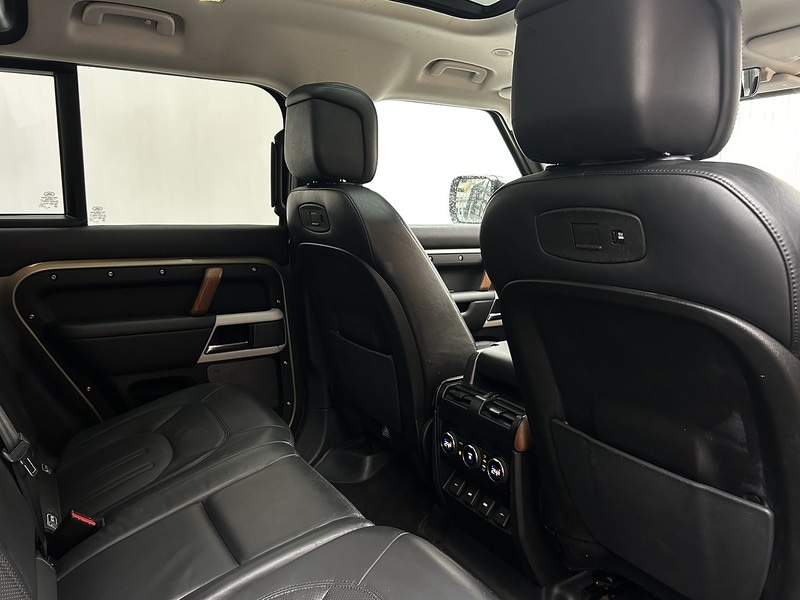 Used Land Rover Defender 2020 for sale - 77622067: Photo 11