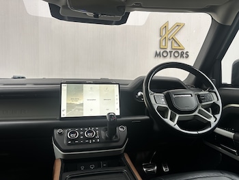 Used Land Rover Defender 2020 for sale - 77622067: Photo