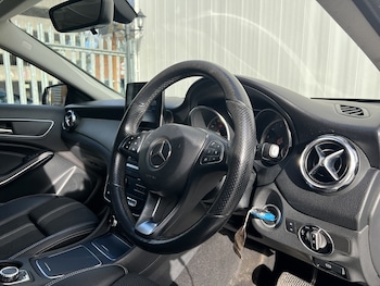 Used Mercedes-Benz GLA 2018 for sale - 77445462: Photo