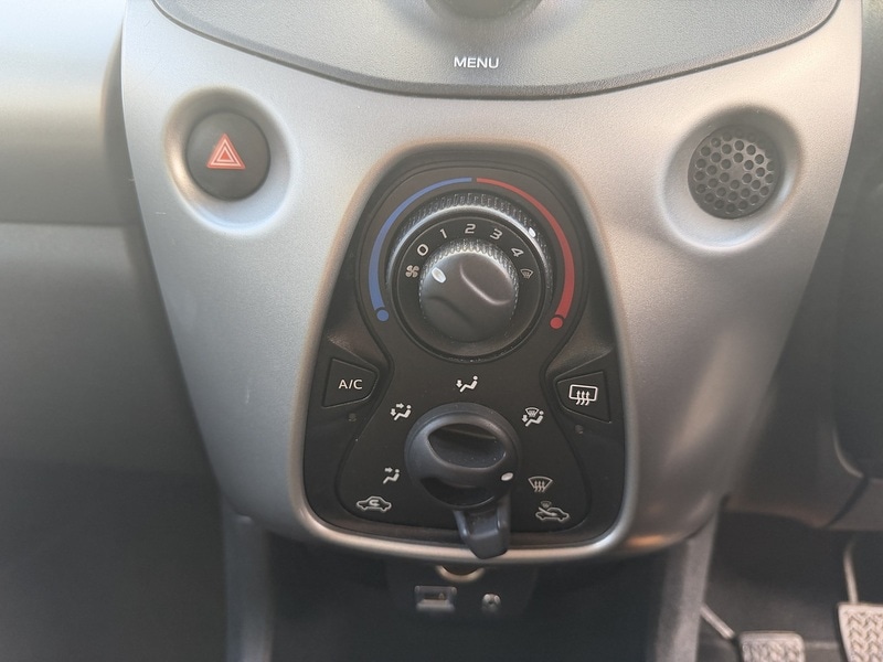 Used Toyota AYGO 2017 for sale - 77668063: Photo 22