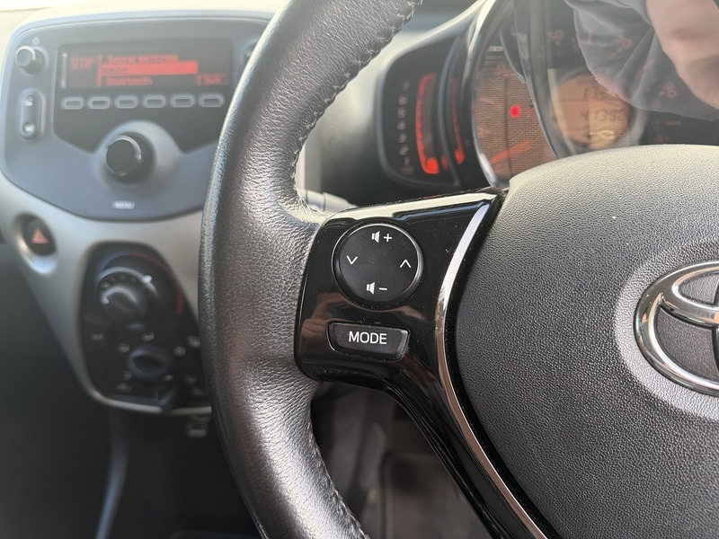 Used Toyota AYGO 2017 for sale - 77668063: Photo 25