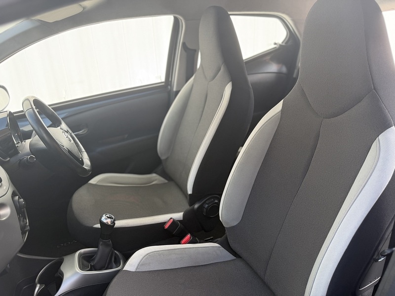 Used Toyota AYGO 2017 for sale - 77668063: Photo 34