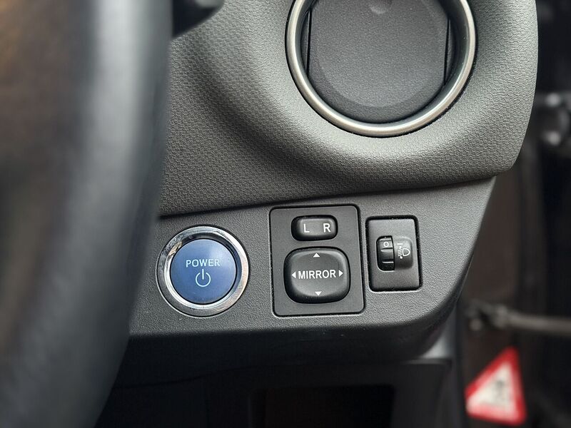 Used Toyota Yaris 2015 for sale - 76716120: Photo 16