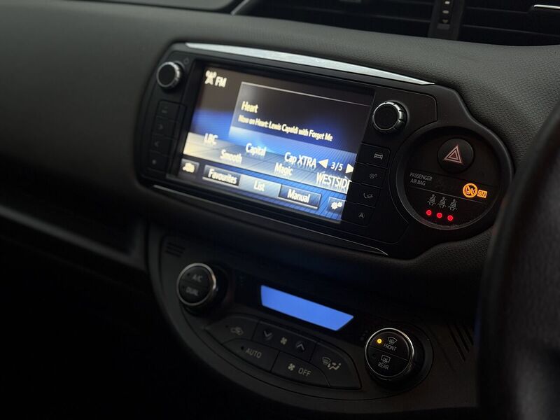 Used Toyota Yaris 2015 for sale - 76716120: Photo 18