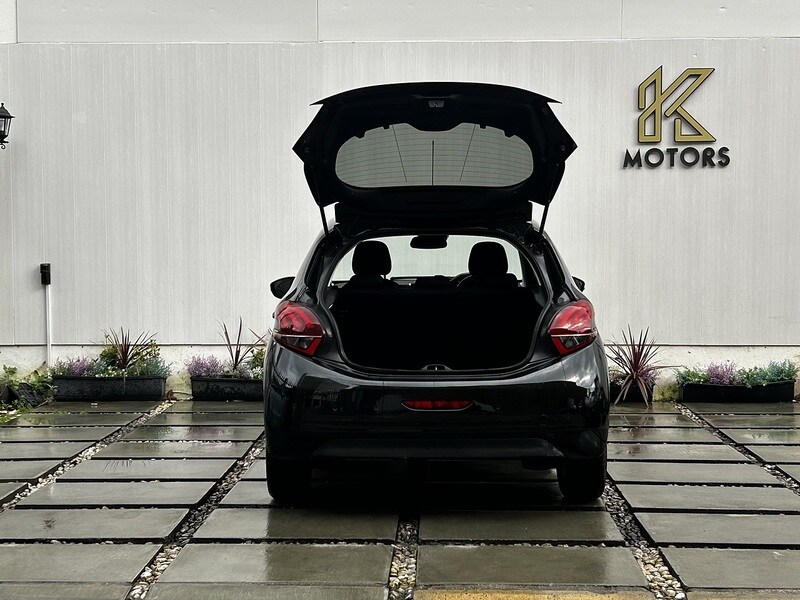 Used Peugeot 208 2018 for sale - 77572423: Photo 13