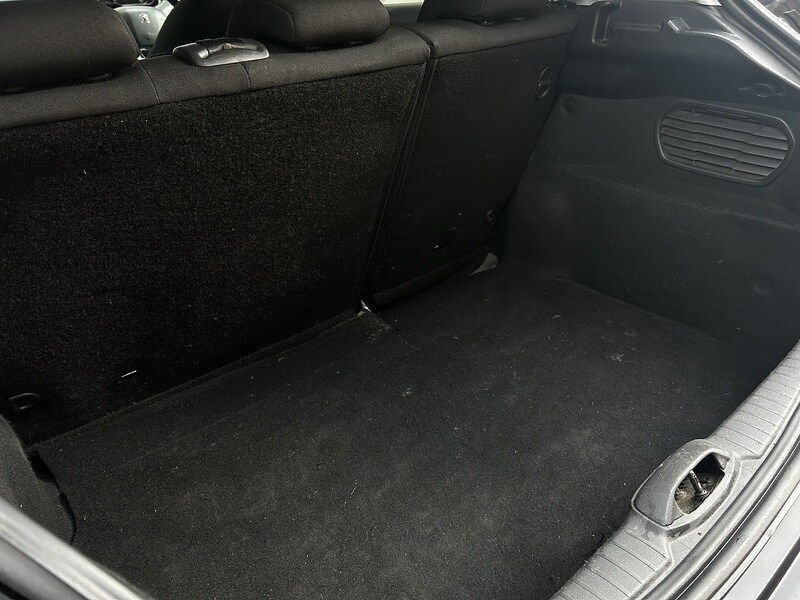 Used Peugeot 208 2018 for sale - 77572423: Photo 14