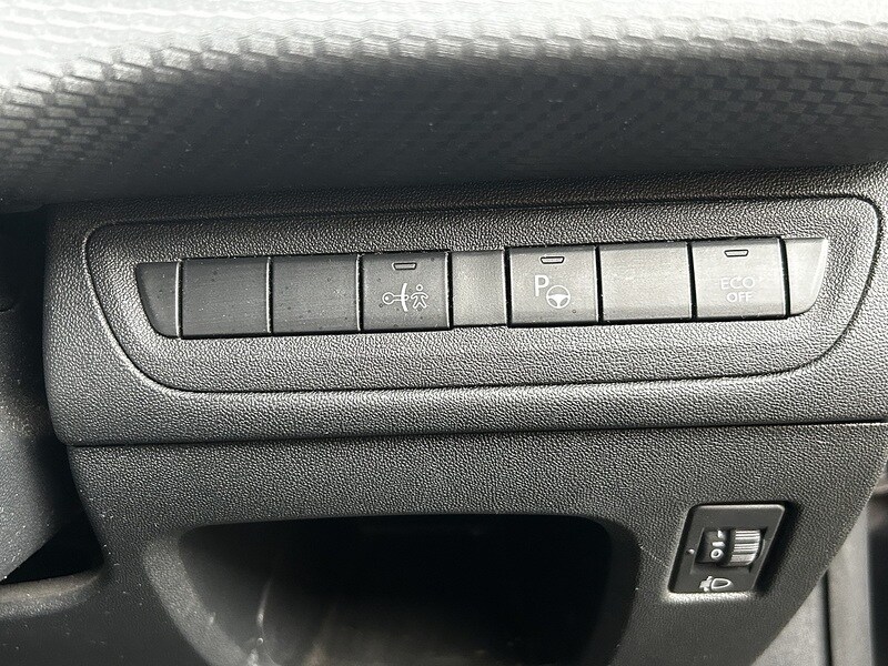 Used Peugeot 208 2018 for sale - 77572423: Photo 18