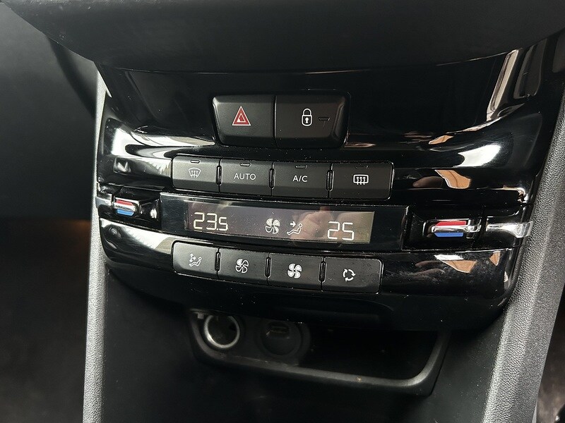 Used Peugeot 208 2018 for sale - 77572423: Photo 25