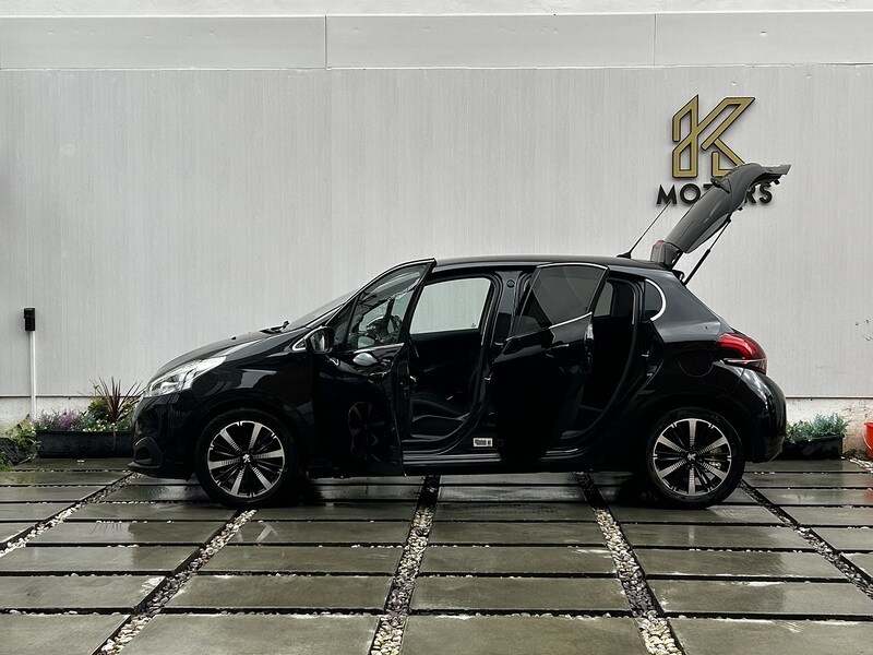 Used Peugeot 208 2018 for sale - 77572423: Photo 32