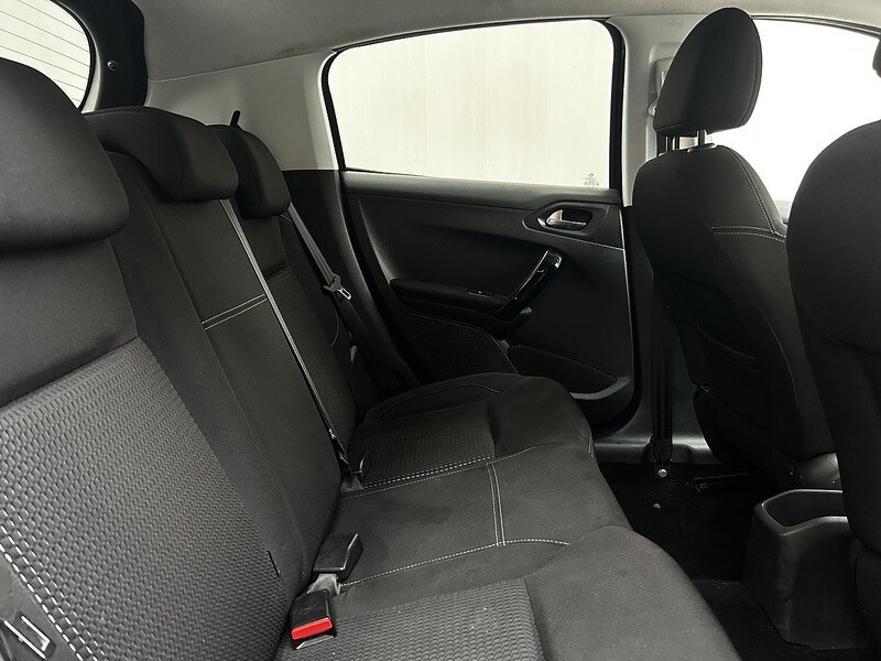 Used Peugeot 208 2018 for sale - 77572423: Photo 9
