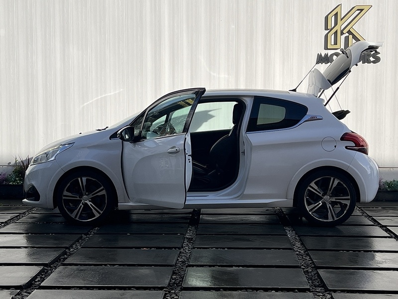 Used Peugeot 208 2016 for sale - 77375693: Photo 26