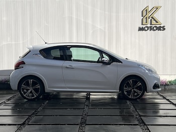Used Peugeot 208 2016 for sale - 77375693: Photo