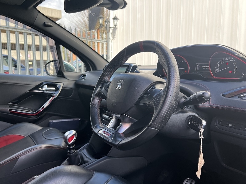 Used Peugeot 208 2016 for sale - 77375693: Photo 3