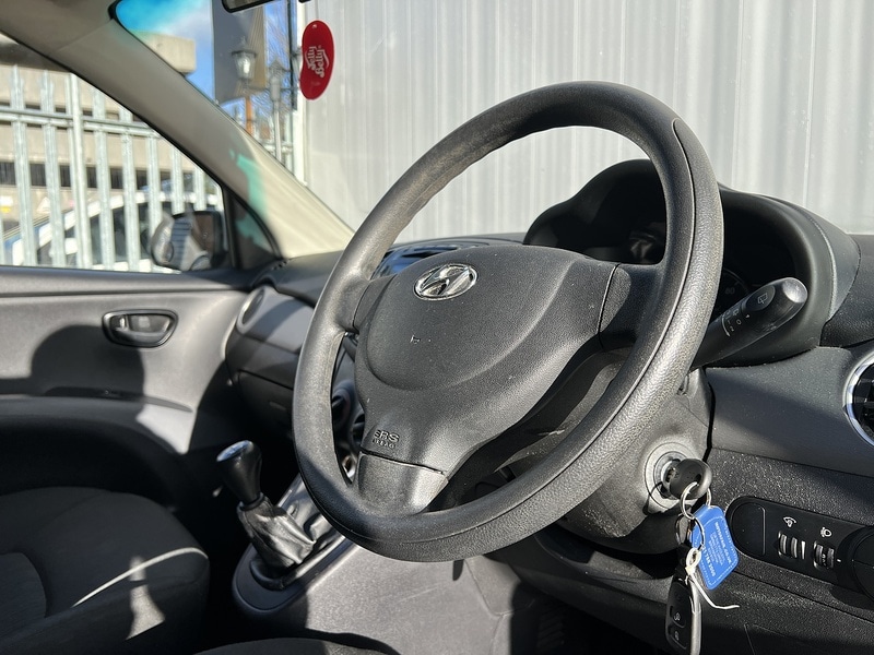 Used Hyundai i10 2012 for sale - 77140330: Photo 3