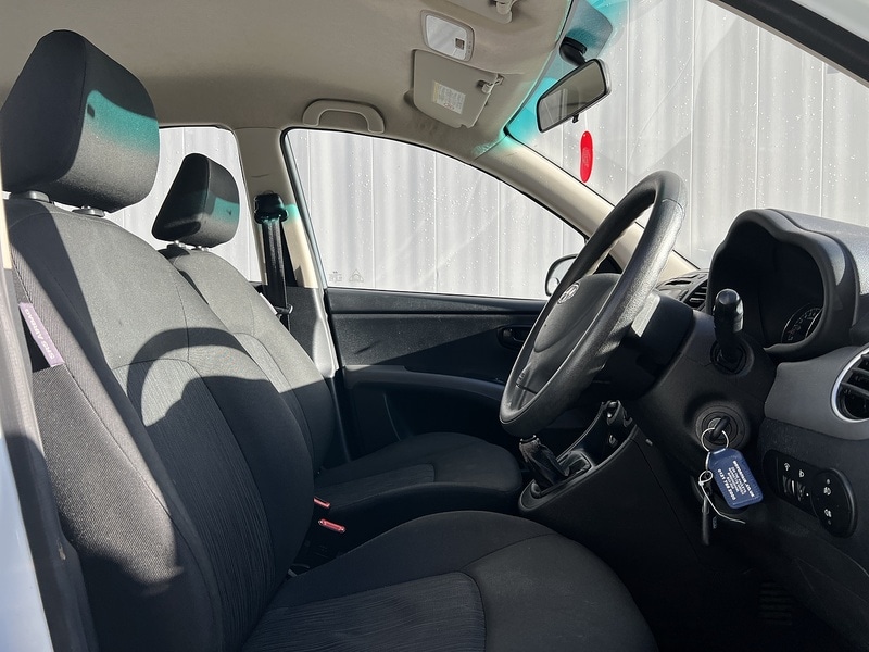 Used Hyundai i10 2012 for sale - 77140330: Photo 7