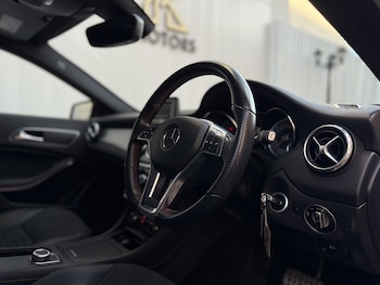 Used Mercedes-Benz GLA 2014 for sale - 76716114: Photo