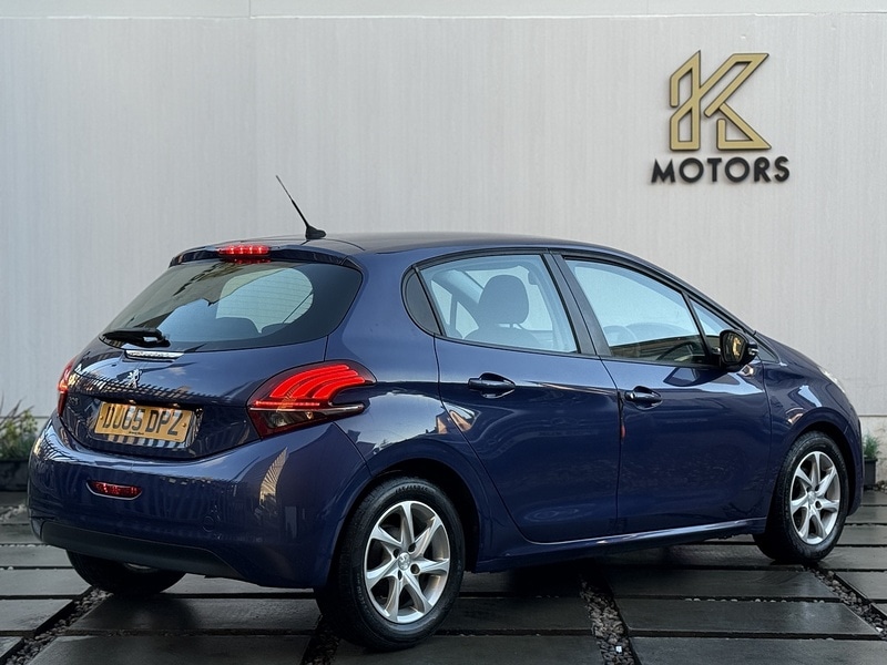 Used Peugeot 208 2015 for sale - 76798884: Photo 11