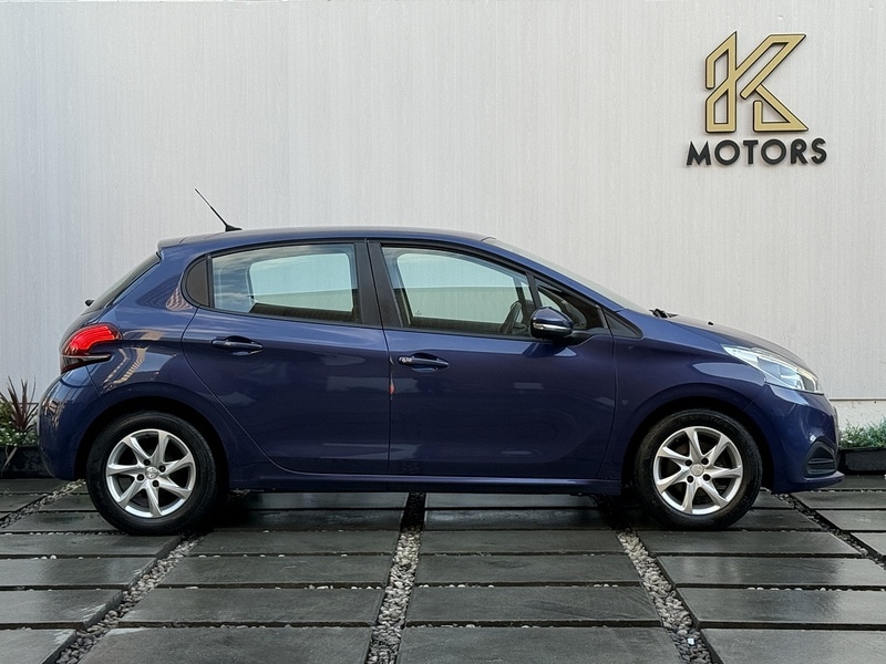 Used Peugeot 208 2015 for sale - 76798884: Photo 2