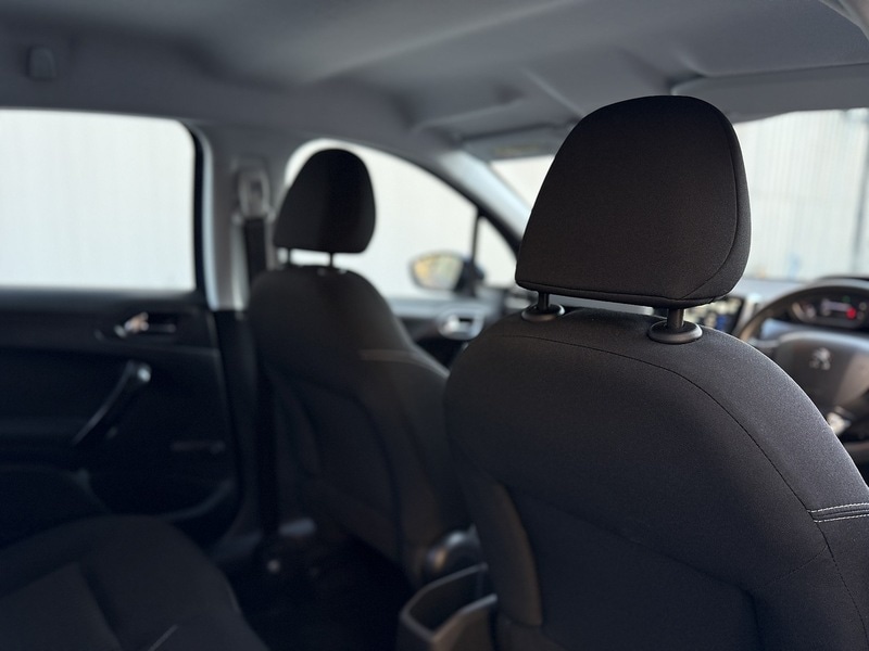 Used Peugeot 208 2015 for sale - 76798884: Photo 8