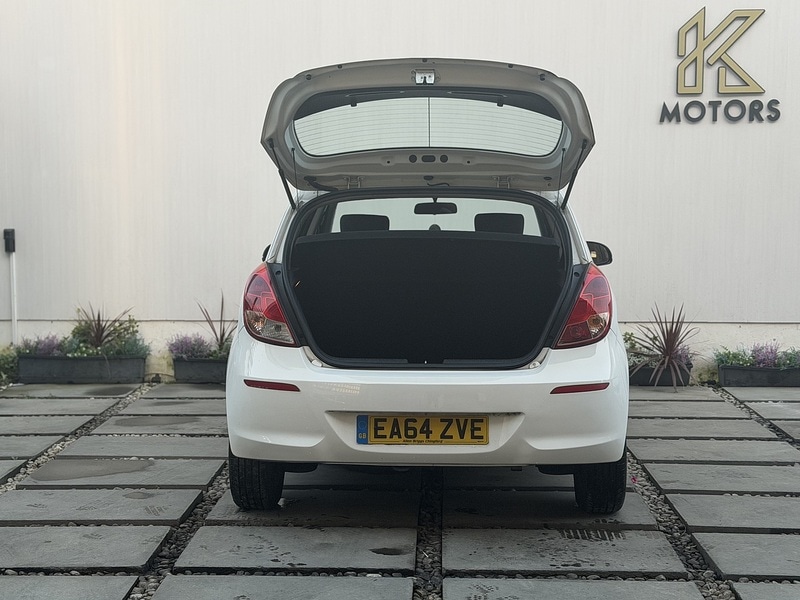 Used Hyundai i20 2014 for sale - 77760622: Photo 14