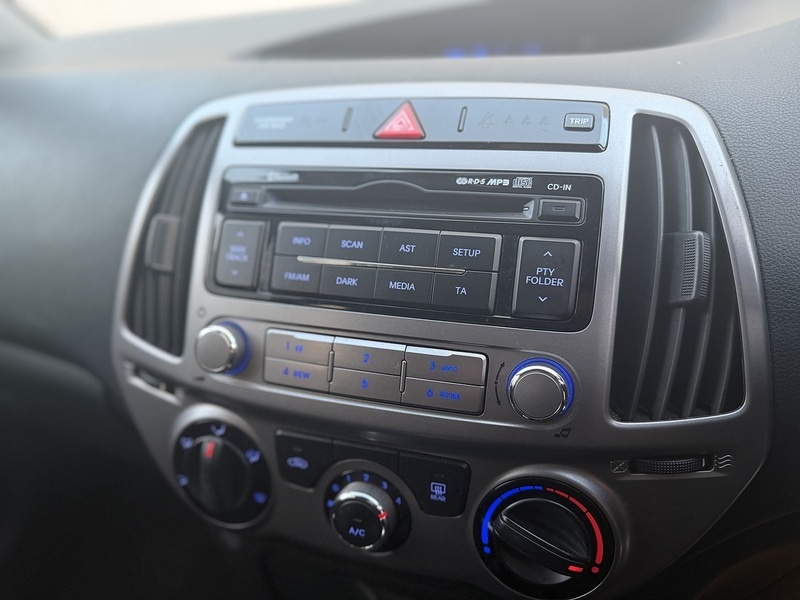 Used Hyundai i20 2014 for sale - 77760622: Photo 21